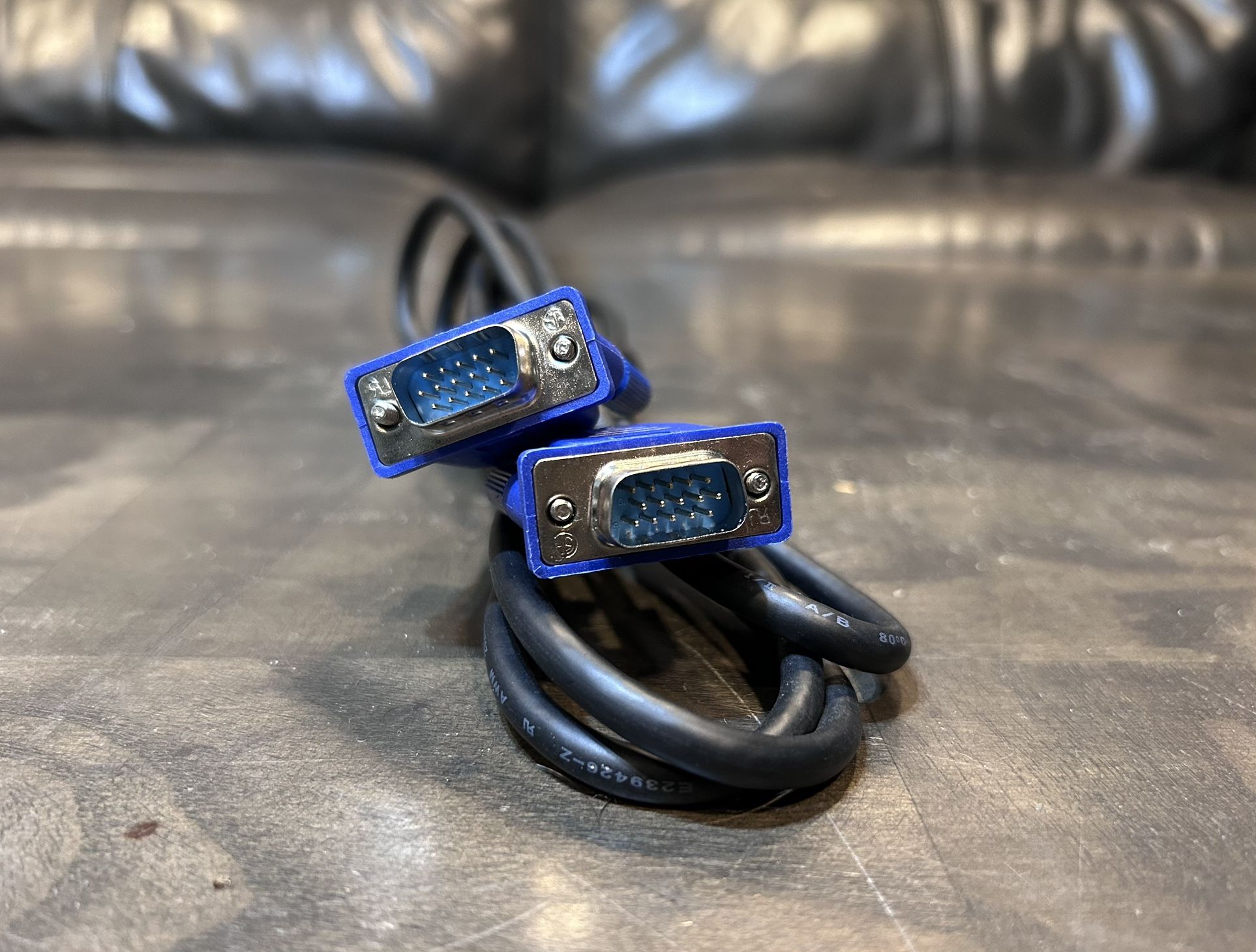 Black / Blue Universal VGA cable from computer to monitor