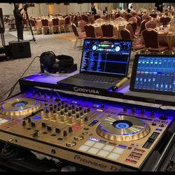 Pioneer DDJ SZ2 Gold Limited Edition  with Odyssey FLX Case Magma bag and Decksaver