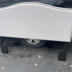 Headboard  For Queen Size Bed 