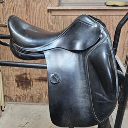 Amerigo Vega Dressage Saddle 17"