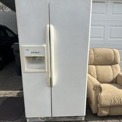 Free working fridge 
