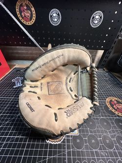 Glove Relace