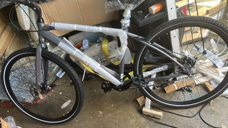 Inglés   700C Univega Montega Sport Step over Comfort Hybrid Adult Bicycle, Small Frame, Fits Riders 5'2" - 5'6", Unisex, Grey