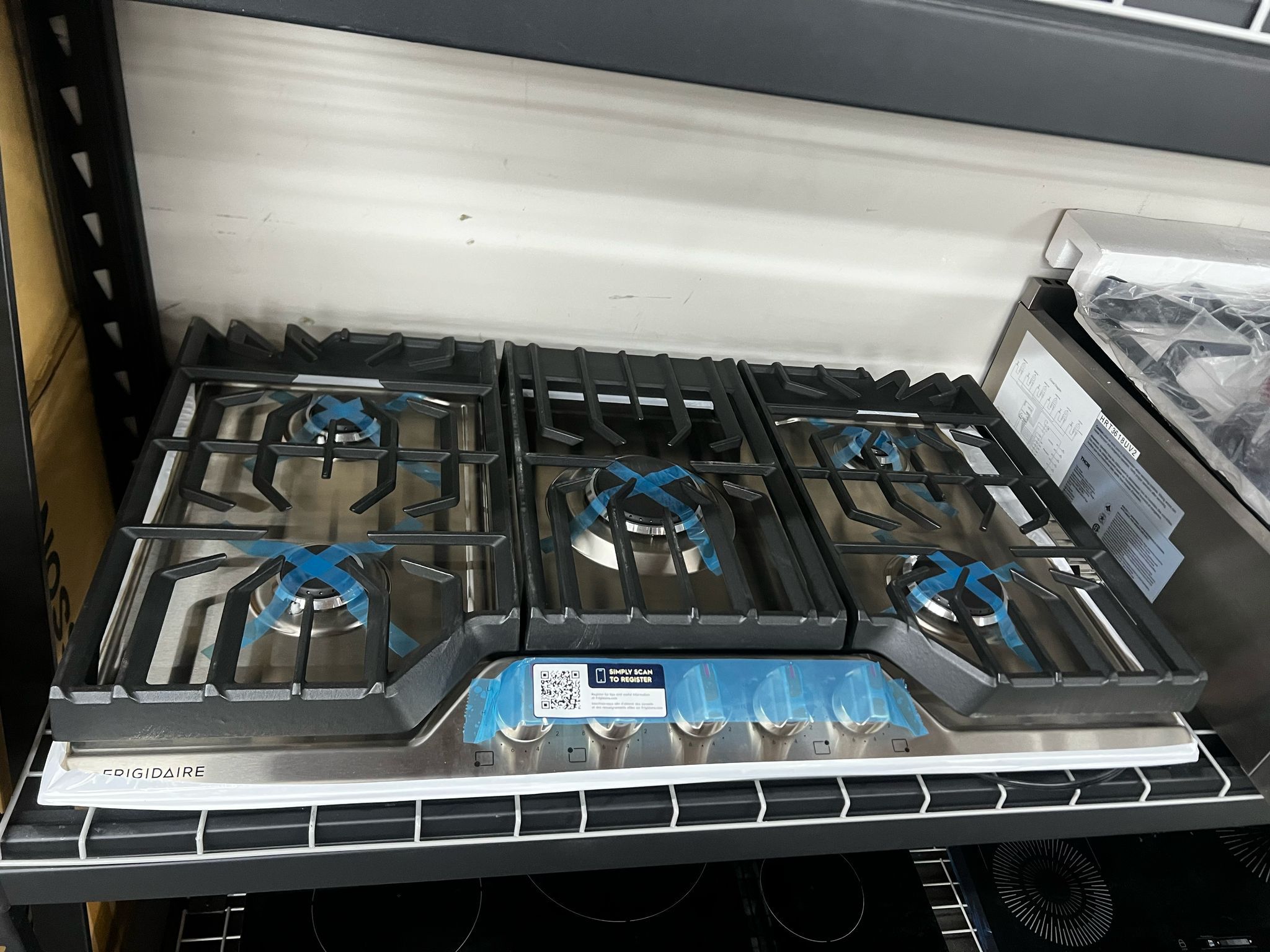Frigidaire 30in Gas Cooktop 5 Burners In Stainless Steel