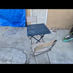 Mesa De Metal Para Ratio 2 Sillas Espejo Grande Y Galon De Gasolina