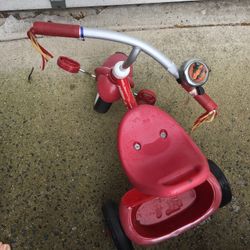 Radio Flyer Tricycle With Bell And Storage 
