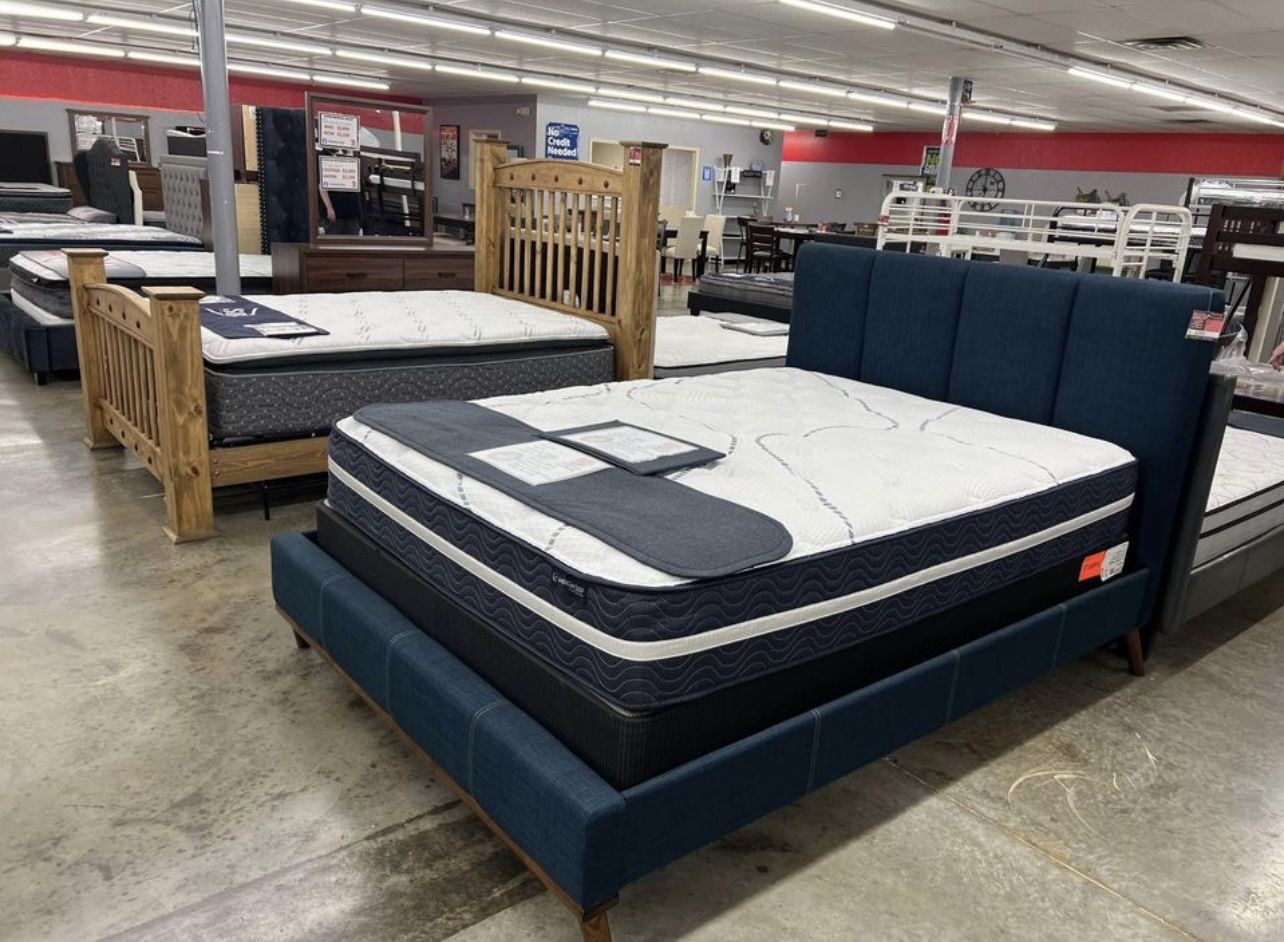 ‼️WEEKEND SALE‼️ King Mattresses Only $299.00!!