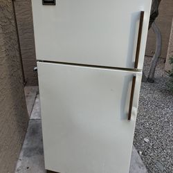 Hotpoint Refrigerator 