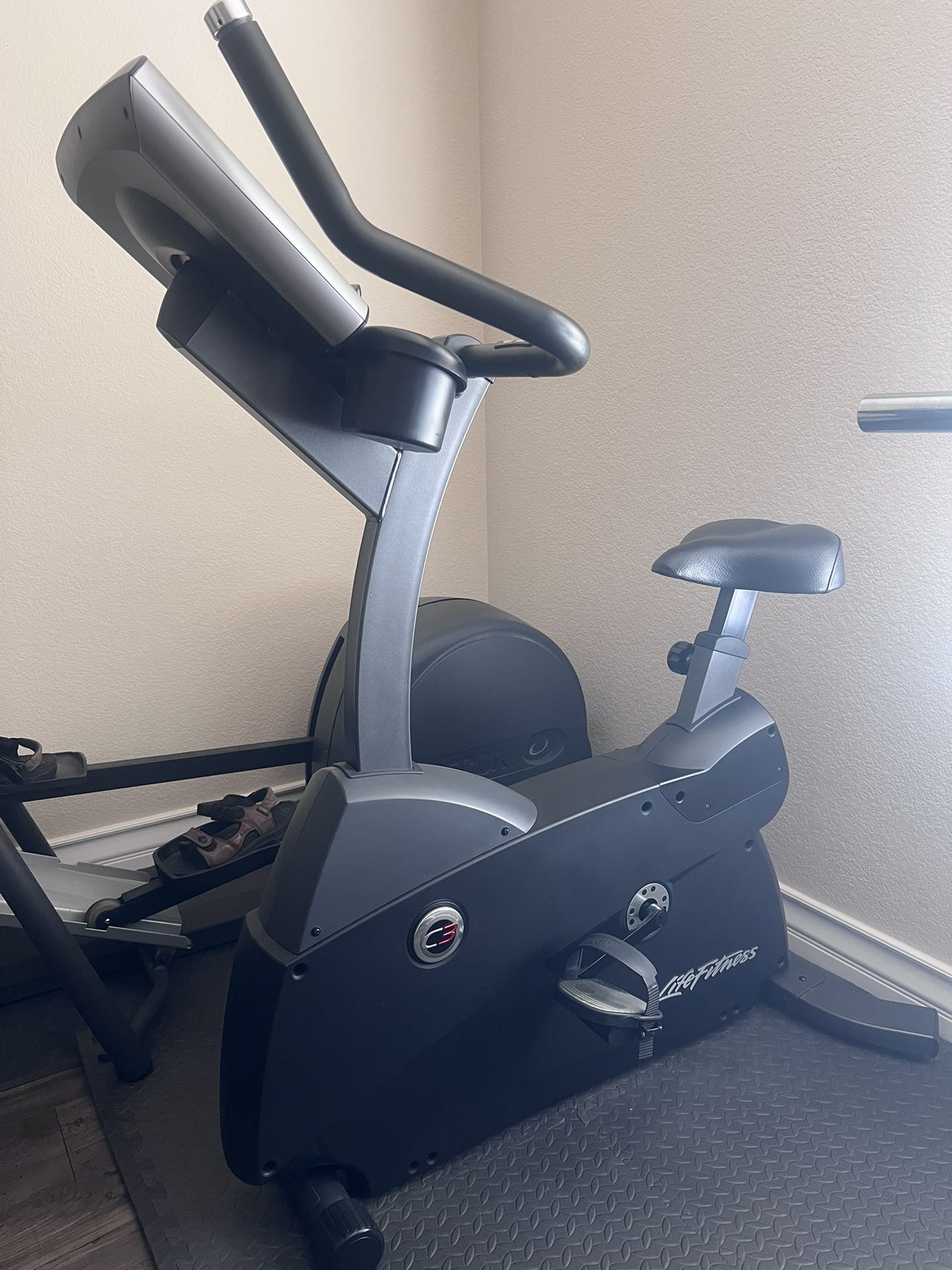 Life Fitness C3 Lifecycle Exercise Bike