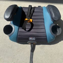 Chicco Booster Seat – Gently Used, Excellent Condition