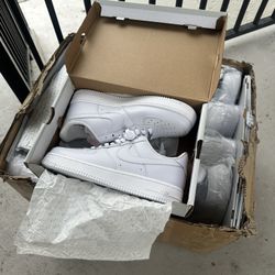 Nike Air Force 1