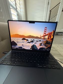 Apple MacBook Air M2 8Gb ram 512 SSD