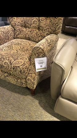 Veronica power recliner purchased from HAVERTYS