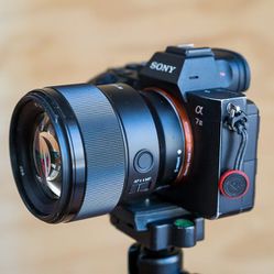 Sony 85mm F1.8 Camera Lens
