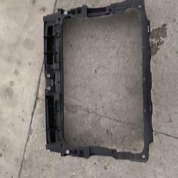 2019-2024 Volkswagen Tiguan Radiator Core Support 