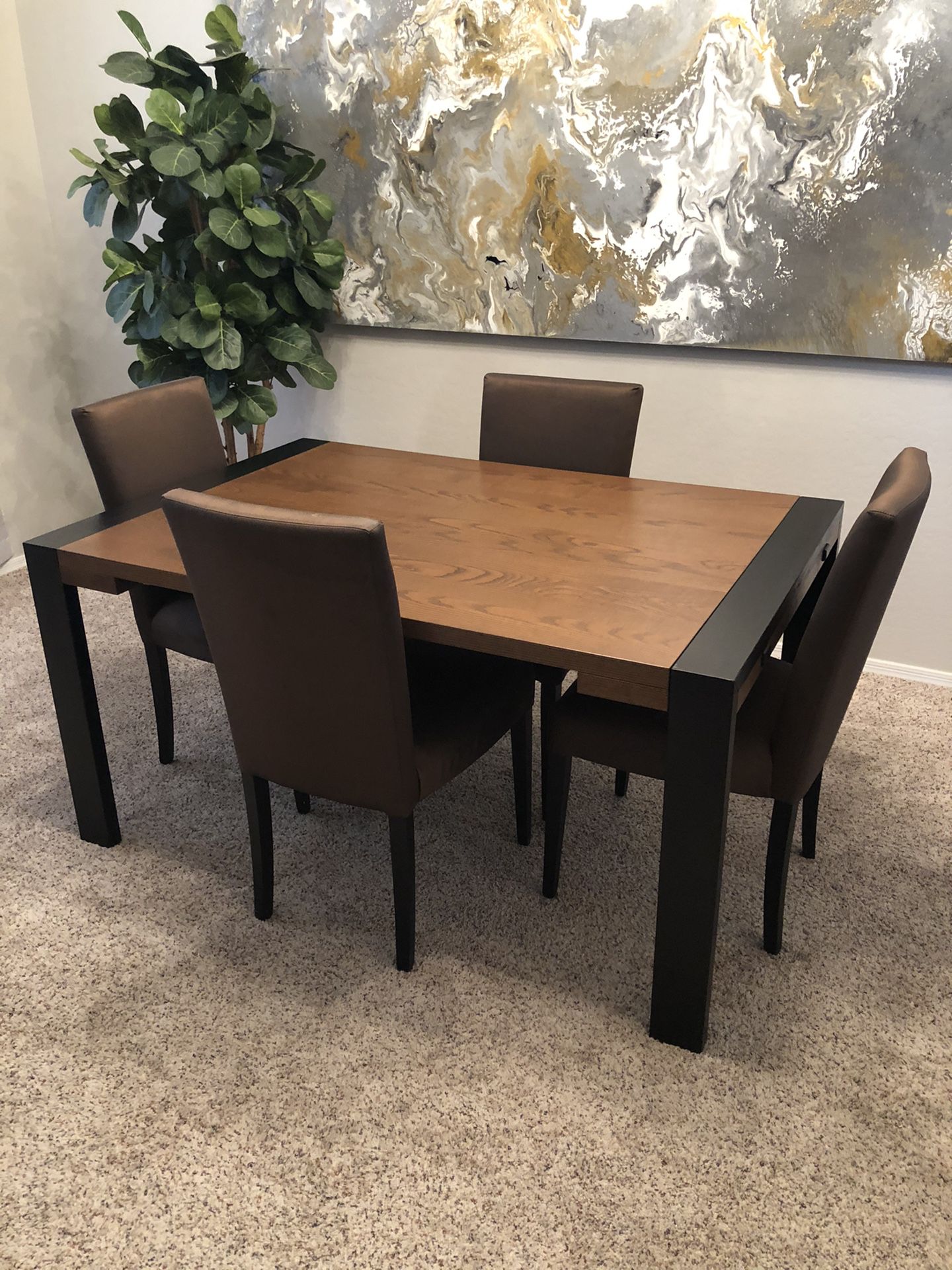 Gorgeous 60-90 inch Pier One Dining table and 4 dining chairs with two extension leaf panels