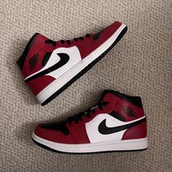 Air Jordan 1 Mid Red Black White New Size 8 8.5