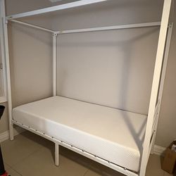 Metal Canopy Bedframe
