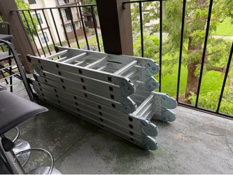 FOLDING LADDER ALUMINUM