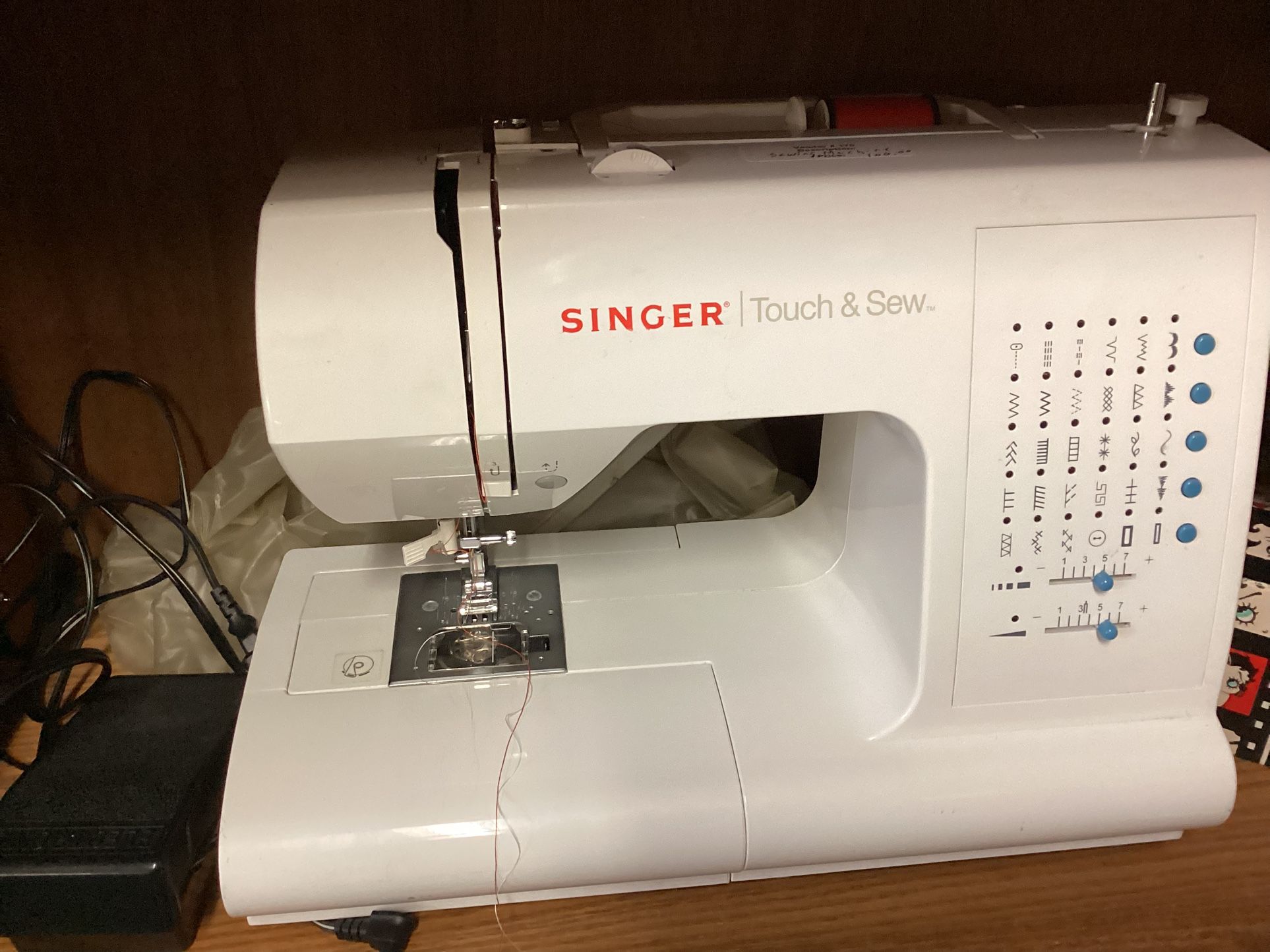 Singer Touch & Sew Sewing Machine