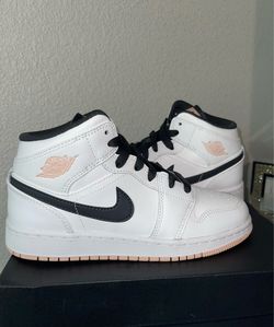 Air Jordan 1 Mid top GS White Arctic Orange Anthracite 4.5 Y/ 6 Women