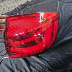 2017 328i Right Side Tail Light 