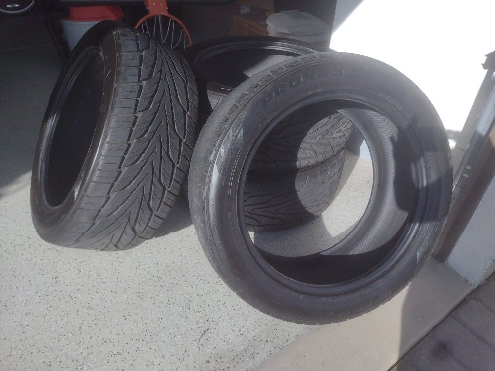 Toyo Proxes ST III 305/45R22 Performance Tires for Sale in Buckeye, AZ