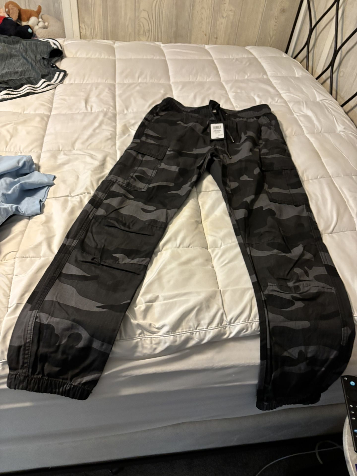 Medium New CSG Med Joggers