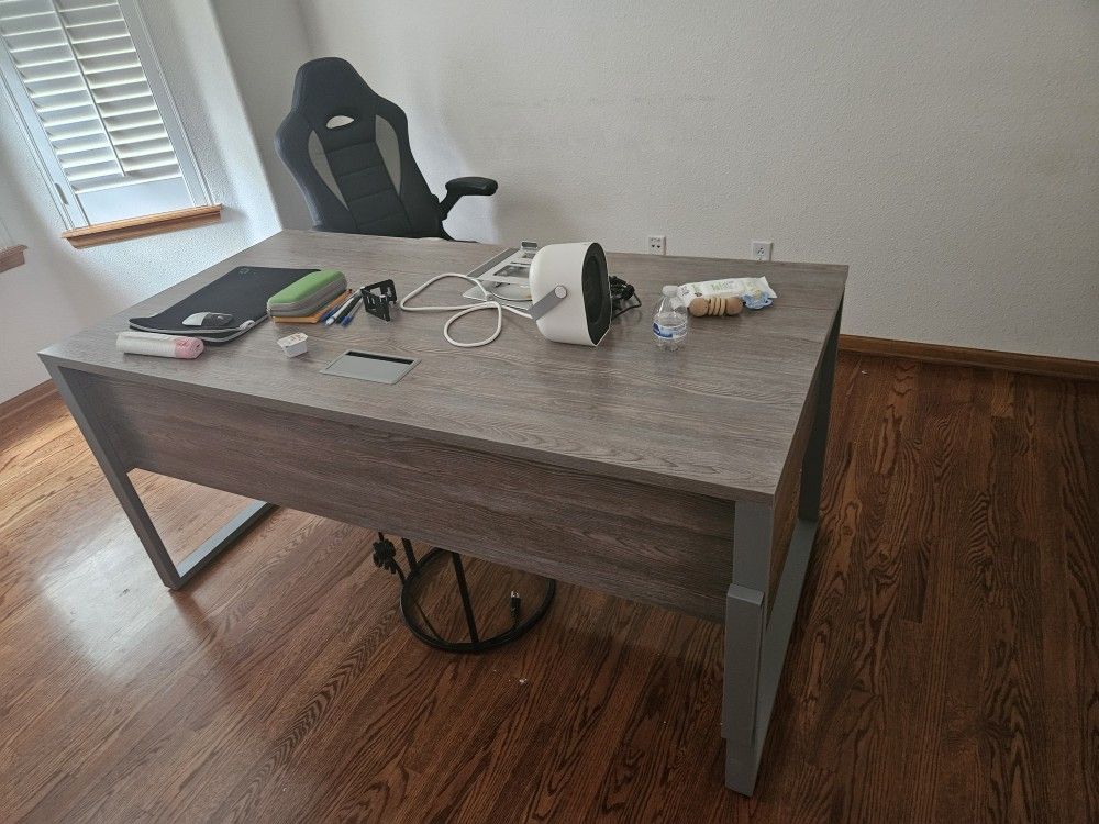 Like New Office Furniture 