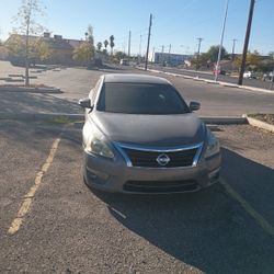 Nissan Altima 1,000$ OBO