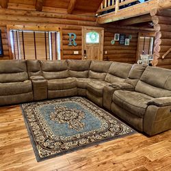 *SALE PENDING* Parker House 7 Piece Modular Power Reclining Sectional Couch