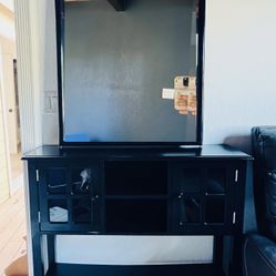 Dresser With Mirror 