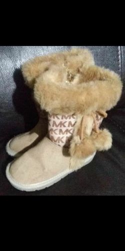 Size 9 girls MK boots