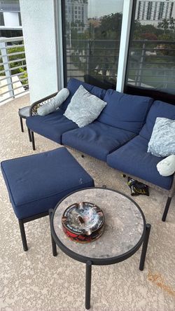 Patio furniture set