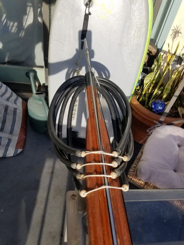 44” long spear fishing gun with new rubber band for Sale in San Antonio, TX  - OfferUp