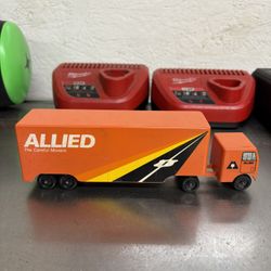 Vintage Allied 1/ 64 Truck 