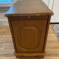 End Table - Excellent Condition