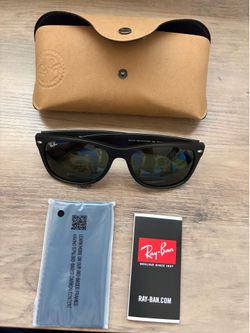 Ray-Ban RB2132 NEW WAYFARER matte black  58mm $100 NEW OBO