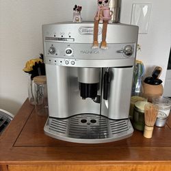 DeLonghi Magnifica Espresso Machine