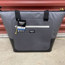 Igloo 28 cans Overland Tote Soft Sided Cooler 