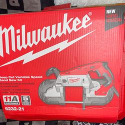 Milwaukee Bandsaw Kit