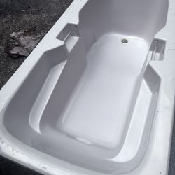 bathtub/ Tina de baño