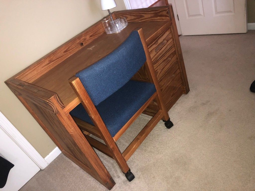 Solidwood Desk/Chair with Lighted Hutch