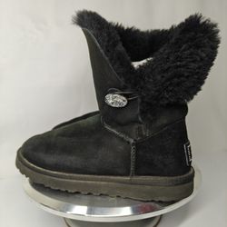 Size 8 US UGG Bailey Button Bling boots in black 