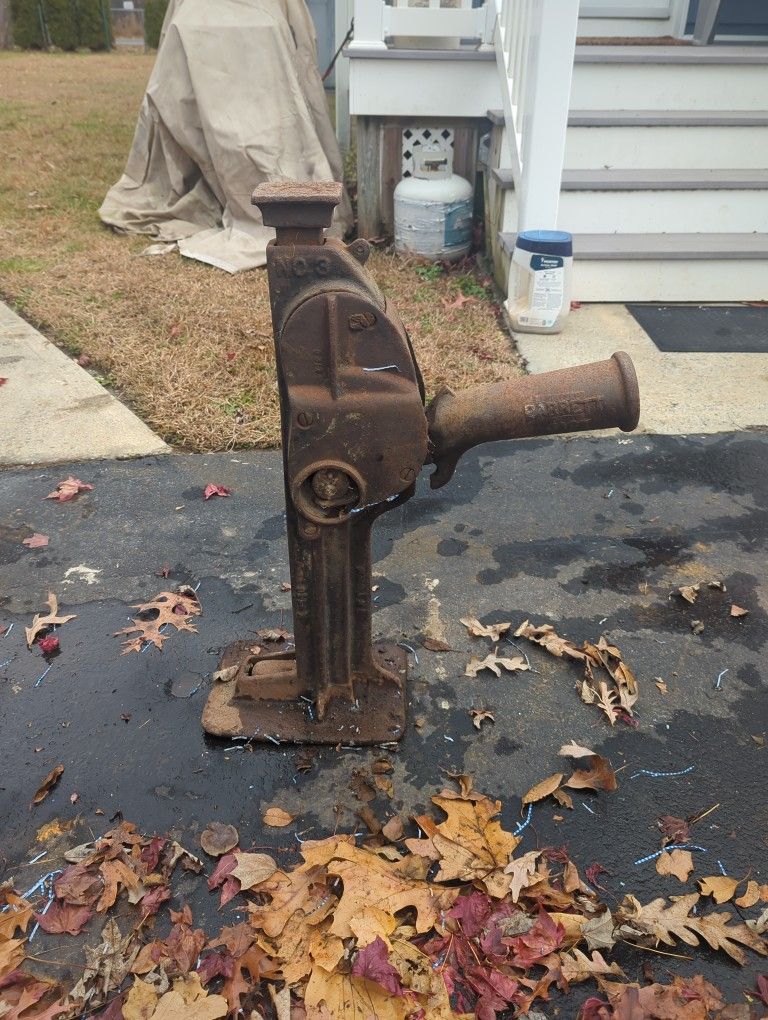 Some Type Of Jack I'm Not Sure What It's Used For $10