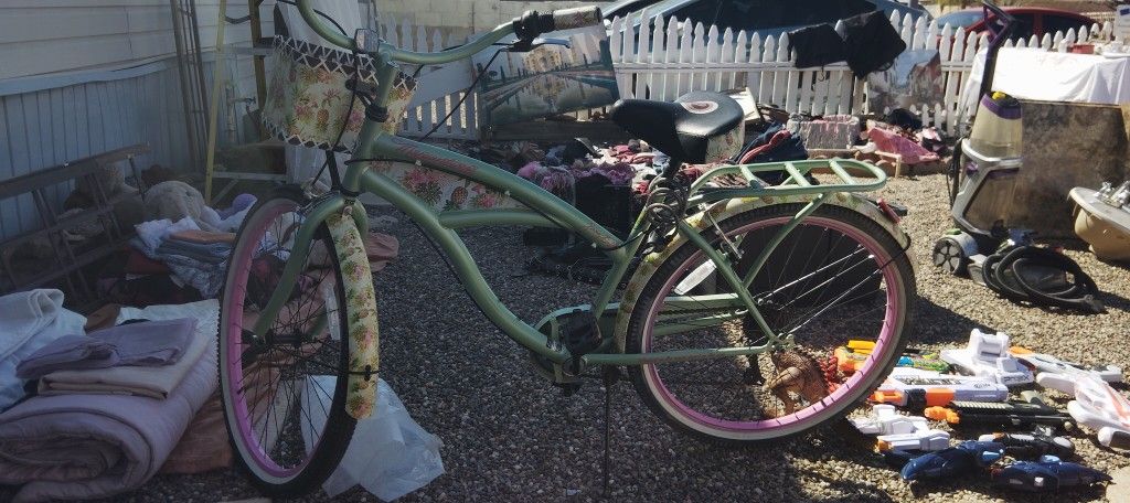 Margaritaville Adult Beach Cruiser With Basket "26