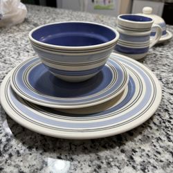  Pfaltzgraff Dishes Set 