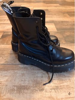 Dr.Martins platform boots