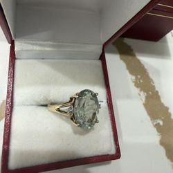 10K AQUAMARINE RING WITH DIAMONDS SIZE 7.5