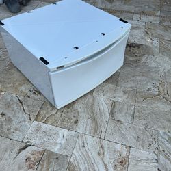 Washer/Dryer Pedestal With Drawer